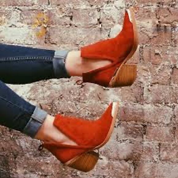 JEFFREY CAMPBELL for FP Comwell Ankle Boots in Rust Women's Size 8 - Picture 16 of 16